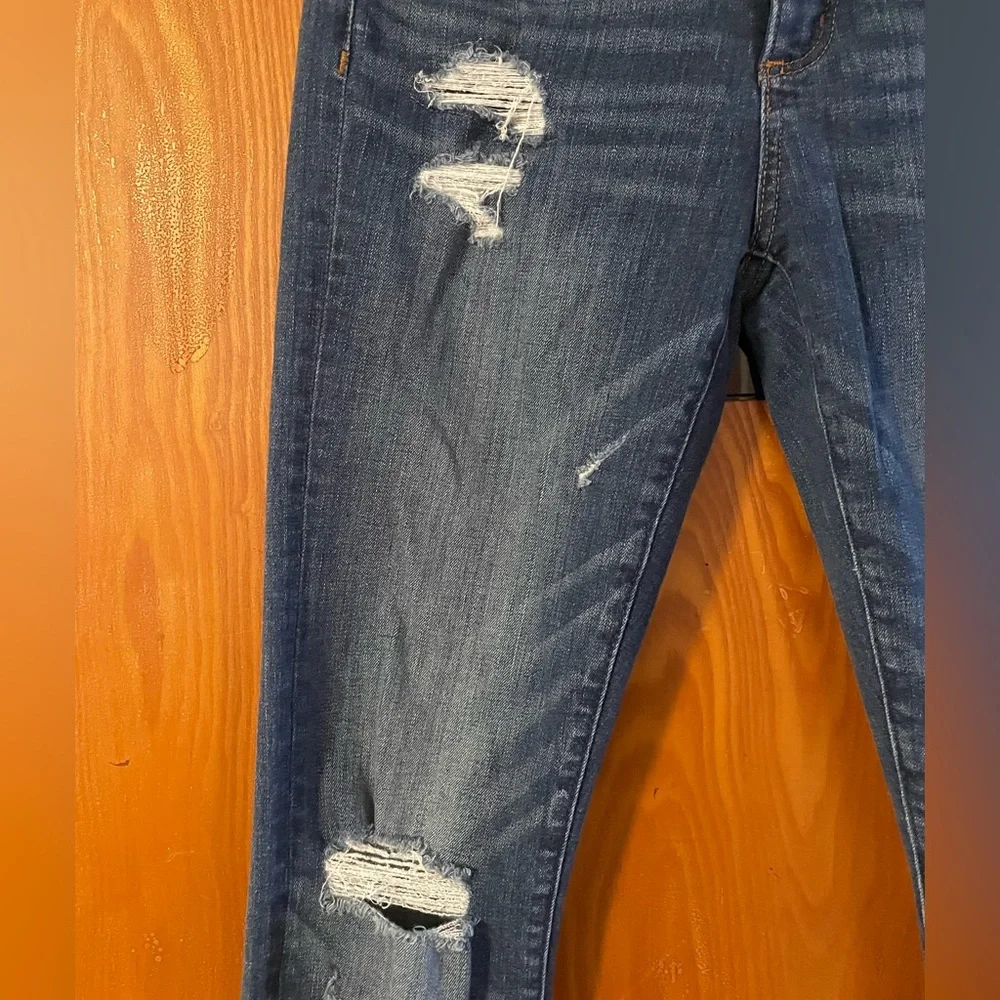 Loft Modern Skinny Distressed Jean, 27. - Picture 3 of 5